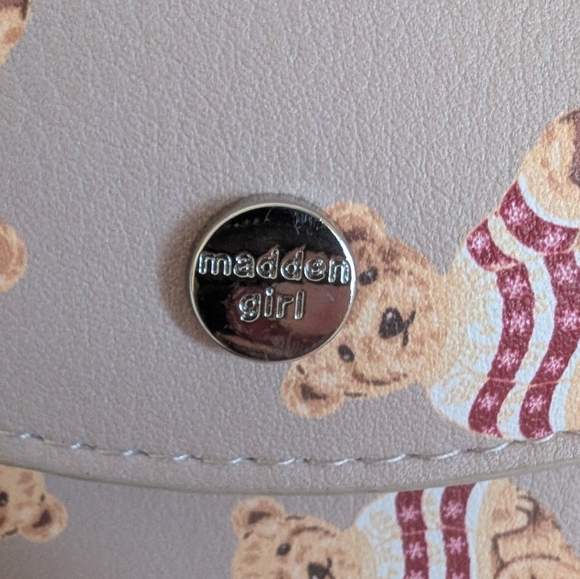 NWT Madden Girl Khaki Teddy Bear Wristlet Wallet - Picture 2 of 7